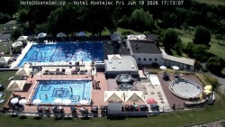 Schwimmbadgelände