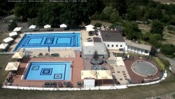 Schwimmbadgelände