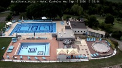 Schwimmbadgelände