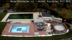 Schwimmbadgelände