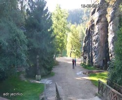 Entrance to the rocks, Sandpit