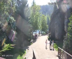 Entrance to the rocks, Sandpit