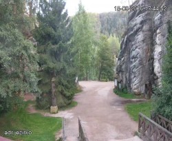 Entrance to the rocks, Sandpit