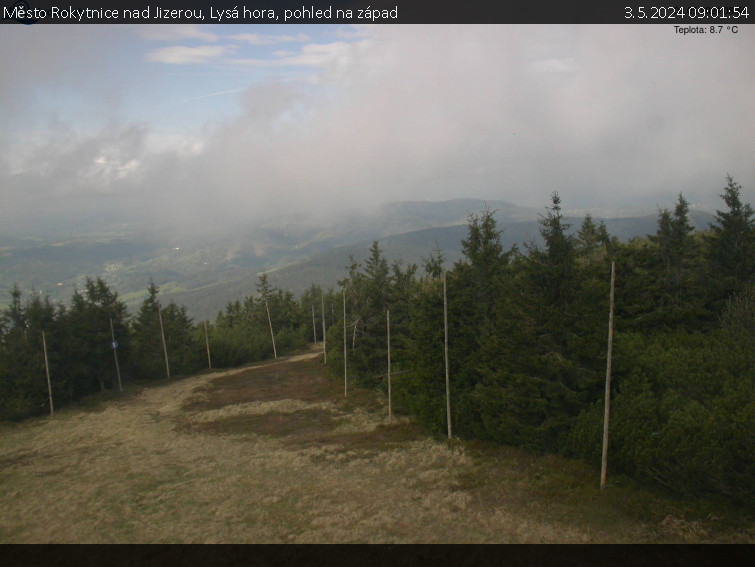 Město Rokytnice nad Jizerou - Lysá hora, pohled na západ - 3.5.2024 v 09:01
