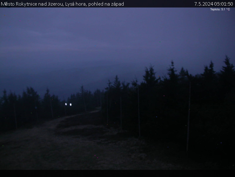 Město Rokytnice nad Jizerou - Lysá hora, pohled na západ - 7.5.2024 v 05:01