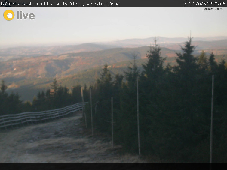 Město Rokytnice nad Jizerou - Lysá hora, pohled na západ - 19.10.2025 v 08:03 Město Rokytnice nad Jizerou - Lysá hora, pohled na západ - 19.10.2025 v 08:03