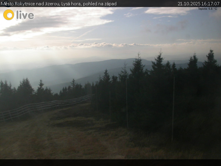 Město Rokytnice nad Jizerou - Lysá hora, pohled na západ - 21.10.2025 v 16:17 Město Rokytnice nad Jizerou - Lysá hora, pohled na západ - 21.10.2025 v 16:17