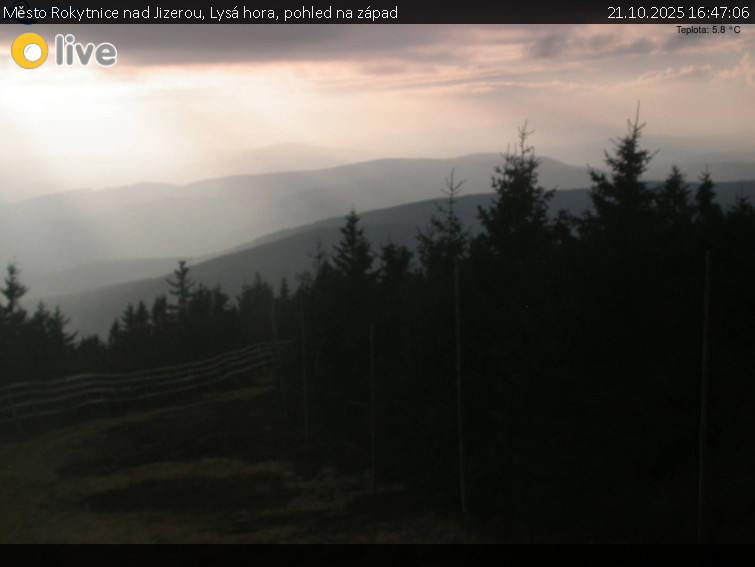 Město Rokytnice nad Jizerou - Lysá hora, pohled na západ - 21.10.2025 v 16:47 Město Rokytnice nad Jizerou - Lysá hora, pohled na západ - 21.10.2025 v 16:47