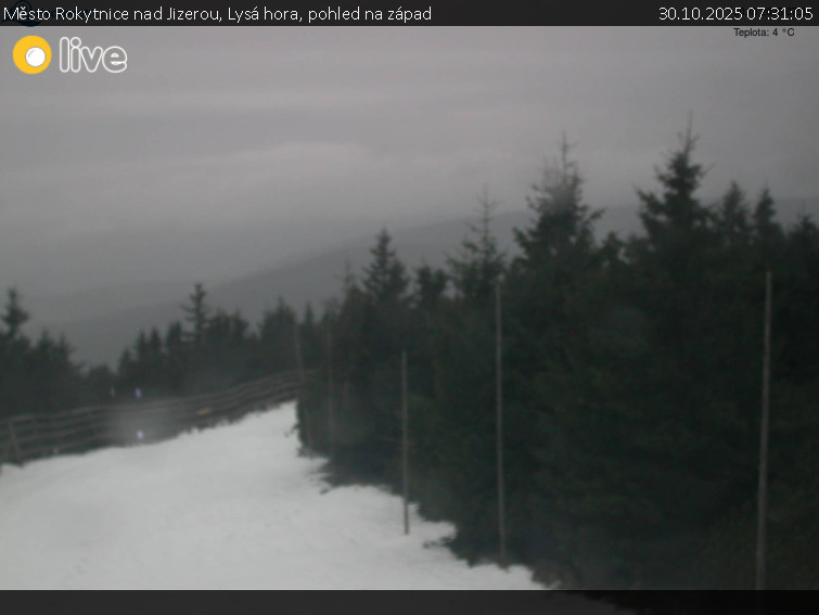 Město Rokytnice nad Jizerou - Lysá hora, pohled na západ - 30.10.2025 v 07:31 Město Rokytnice nad Jizerou - Lysá hora, pohled na západ - 30.10.2025 v 07:31