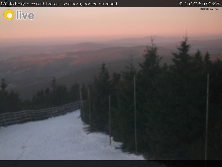 Město Rokytnice nad Jizerou - Lysá hora, pohled na západ - 31.10.2025 v 07:03 Město Rokytnice nad Jizerou - Lysá hora, pohled na západ - 31.10.2025 v 07:03