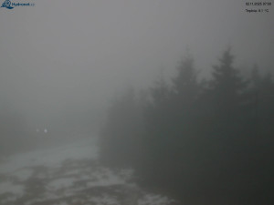 Město Rokytnice nad Jizerou - Lysá hora, pohled na západ - 2.11.2025 v 07:03 Město Rokytnice nad Jizerou - Lysá hora, pohled na západ - 2.11.2025 v 07:03