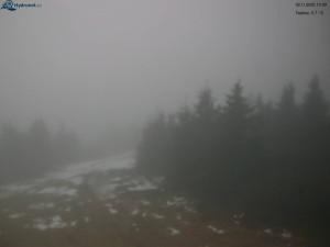 Město Rokytnice nad Jizerou - Lysá hora, pohled na západ - 2.11.2025 v 13:45 Město Rokytnice nad Jizerou - Lysá hora, pohled na západ - 2.11.2025 v 13:45