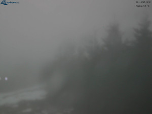 Město Rokytnice nad Jizerou - Lysá hora, pohled na západ - 2.11.2025 v 16:15 Město Rokytnice nad Jizerou - Lysá hora, pohled na západ - 2.11.2025 v 16:15