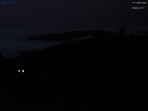 Město Rokytnice nad Jizerou - Lysá hora, pohled na západ - 13.11.2025 v 06:31 Město Rokytnice nad Jizerou - Lysá hora, pohled na západ - 13.11.2025 v 06:31