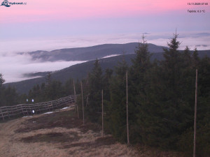 Město Rokytnice nad Jizerou - Lysá hora, pohled na západ - 13.11.2025 v 07:03 Město Rokytnice nad Jizerou - Lysá hora, pohled na západ - 13.11.2025 v 07:03