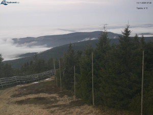 Město Rokytnice nad Jizerou - Lysá hora, pohled na západ - 13.11.2025 v 07:45 Město Rokytnice nad Jizerou - Lysá hora, pohled na západ - 13.11.2025 v 07:45