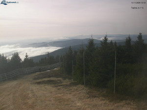 Město Rokytnice nad Jizerou - Lysá hora, pohled na západ - 13.11.2025 v 13:15 Město Rokytnice nad Jizerou - Lysá hora, pohled na západ - 13.11.2025 v 13:15