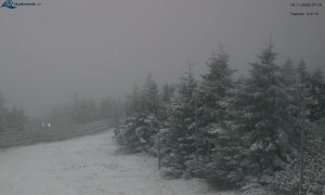 Město Rokytnice nad Jizerou - Lysá hora, pohled na západ - 18.11.2025 v 07:15 Město Rokytnice nad Jizerou - Lysá hora, pohled na západ - 18.11.2025 v 07:15