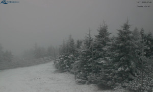 Město Rokytnice nad Jizerou - Lysá hora, pohled na západ - 18.11.2025 v 07:45 Město Rokytnice nad Jizerou - Lysá hora, pohled na západ - 18.11.2025 v 07:45
