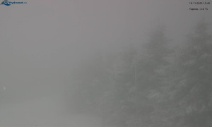 Město Rokytnice nad Jizerou - Lysá hora, pohled na západ - 18.11.2025 v 15:45 Město Rokytnice nad Jizerou - Lysá hora, pohled na západ - 18.11.2025 v 15:45