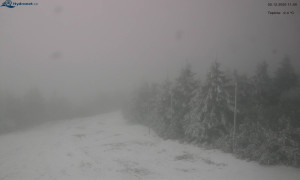 Město Rokytnice nad Jizerou - Lysá hora, pohled na západ - 2.12.2025 v 11:03 Město Rokytnice nad Jizerou - Lysá hora, pohled na západ - 2.12.2025 v 11:03