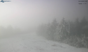 Město Rokytnice nad Jizerou - Lysá hora, pohled na západ - 2.12.2025 v 13:03 Město Rokytnice nad Jizerou - Lysá hora, pohled na západ - 2.12.2025 v 13:03