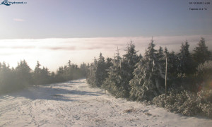 Město Rokytnice nad Jizerou - Lysá hora, pohled na západ - 2.12.2025 v 14:31 Město Rokytnice nad Jizerou - Lysá hora, pohled na západ - 2.12.2025 v 14:31