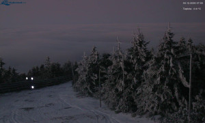 Město Rokytnice nad Jizerou - Lysá hora, pohled na západ - 4.12.2025 v 07:03 Město Rokytnice nad Jizerou - Lysá hora, pohled na západ - 4.12.2025 v 07:03