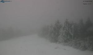 Město Rokytnice nad Jizerou - Lysá hora, pohled na západ - 7.12.2025 v 08:45 Město Rokytnice nad Jizerou - Lysá hora, pohled na západ - 7.12.2025 v 08:45