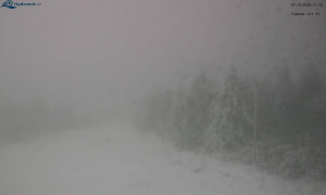 Město Rokytnice nad Jizerou - Lysá hora, pohled na západ - 7.12.2025 v 11:15 Město Rokytnice nad Jizerou - Lysá hora, pohled na západ - 7.12.2025 v 11:15