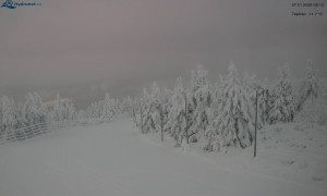 Město Rokytnice nad Jizerou - Lysá hora, pohled na západ - 7.1.2026 v 09:15 Město Rokytnice nad Jizerou - Lysá hora, pohled na západ - 7.1.2026 v 09:15