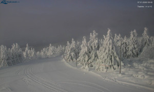 Město Rokytnice nad Jizerou - Lysá hora, pohled na západ - 7.1.2026 v 09:45 Město Rokytnice nad Jizerou - Lysá hora, pohled na západ - 7.1.2026 v 09:45