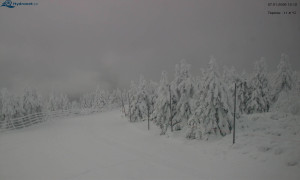 Město Rokytnice nad Jizerou - Lysá hora, pohled na západ - 7.1.2026 v 12:15 Město Rokytnice nad Jizerou - Lysá hora, pohled na západ - 7.1.2026 v 12:15