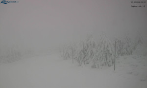 Město Rokytnice nad Jizerou - Lysá hora, pohled na západ - 7.1.2026 v 14:15 Město Rokytnice nad Jizerou - Lysá hora, pohled na západ - 7.1.2026 v 14:15