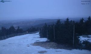 Město Rokytnice nad Jizerou - Lysá hora, pohled na západ - 28.3.2026 v 05:31 Město Rokytnice nad Jizerou - Lysá hora, pohled na západ - 28.3.2026 v 05:31
