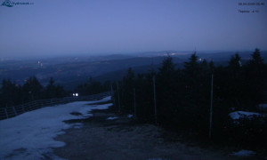 Město Rokytnice nad Jizerou - Lysá hora, pohled na západ - 8.4.2026 v 05:45 Město Rokytnice nad Jizerou - Lysá hora, pohled na západ - 8.4.2026 v 05:45