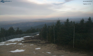 Město Rokytnice nad Jizerou - Lysá hora, pohled na západ - 23.4.2026 v 06:15 Město Rokytnice nad Jizerou - Lysá hora, pohled na západ - 23.4.2026 v 06:15