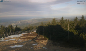 Město Rokytnice nad Jizerou - Lysá hora, pohled na západ - 23.4.2026 v 07:15 Město Rokytnice nad Jizerou - Lysá hora, pohled na západ - 23.4.2026 v 07:15
