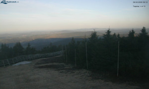 Město Rokytnice nad Jizerou - Lysá hora, pohled na západ - 28.4.2026 v 06:15 Město Rokytnice nad Jizerou - Lysá hora, pohled na západ - 28.4.2026 v 06:15