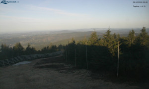Město Rokytnice nad Jizerou - Lysá hora, pohled na západ - 28.4.2026 v 06:45 Město Rokytnice nad Jizerou - Lysá hora, pohled na západ - 28.4.2026 v 06:45