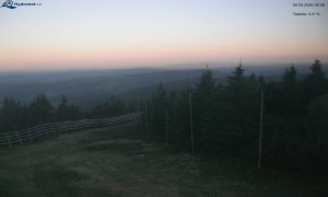 Město Rokytnice nad Jizerou - Lysá hora, pohled na západ - 28.5.2026 v 05:15 Město Rokytnice nad Jizerou - Lysá hora, pohled na západ - 28.5.2026 v 05:15