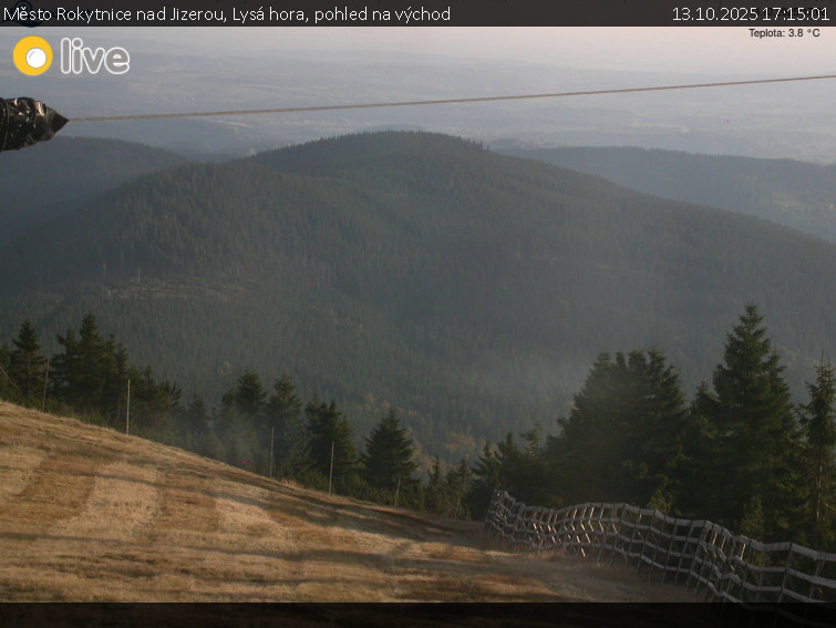 Město Rokytnice nad Jizerou - Lysá hora, pohled na východ - 13.10.2025 v 17:15 Město Rokytnice nad Jizerou - Lysá hora, pohled na východ - 13.10.2025 v 17:15
