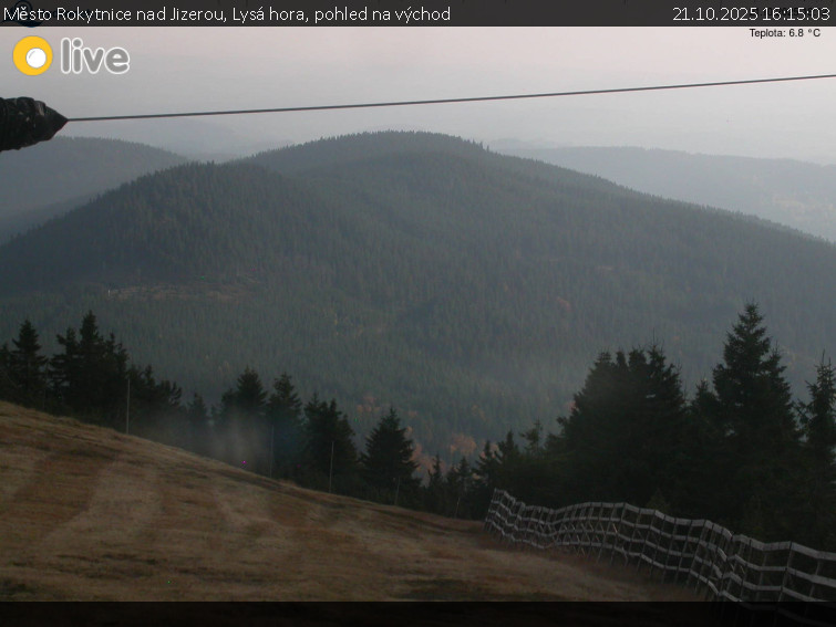 Město Rokytnice nad Jizerou - Lysá hora, pohled na východ - 21.10.2025 v 16:15 Město Rokytnice nad Jizerou - Lysá hora, pohled na východ - 21.10.2025 v 16:15