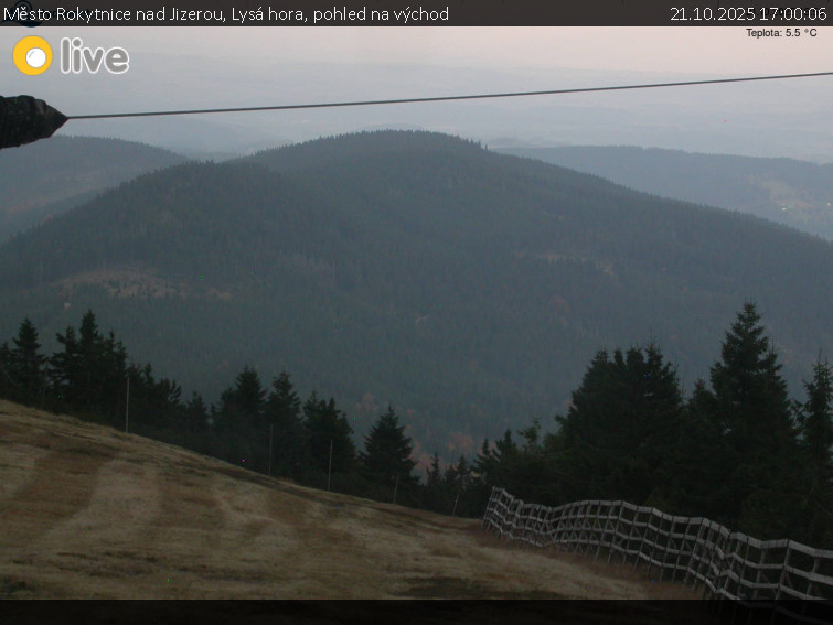 Město Rokytnice nad Jizerou - Lysá hora, pohled na východ - 21.10.2025 v 17:00 Město Rokytnice nad Jizerou - Lysá hora, pohled na východ - 21.10.2025 v 17:00