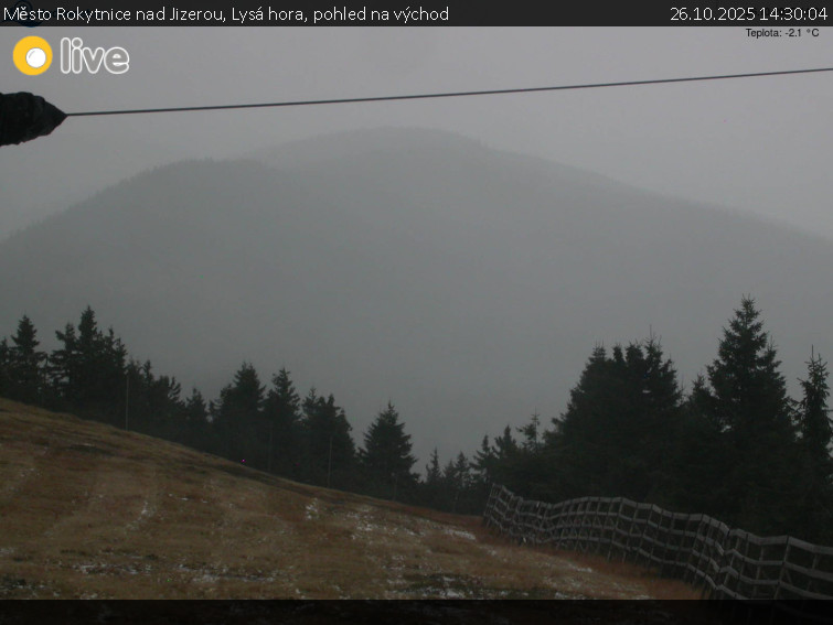 Město Rokytnice nad Jizerou - Lysá hora, pohled na východ - 26.10.2025 v 14:30 Město Rokytnice nad Jizerou - Lysá hora, pohled na východ - 26.10.2025 v 14:30
