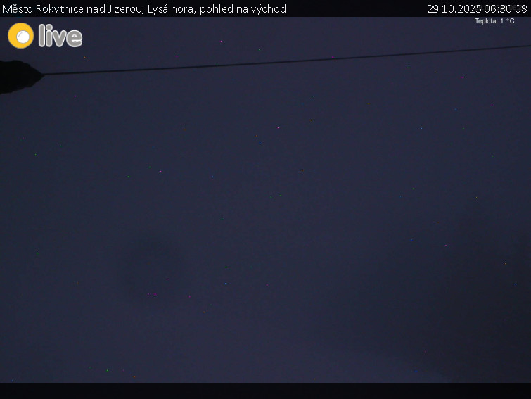 Město Rokytnice nad Jizerou - Lysá hora, pohled na východ - 29.10.2025 v 06:30 Město Rokytnice nad Jizerou - Lysá hora, pohled na východ - 29.10.2025 v 06:30