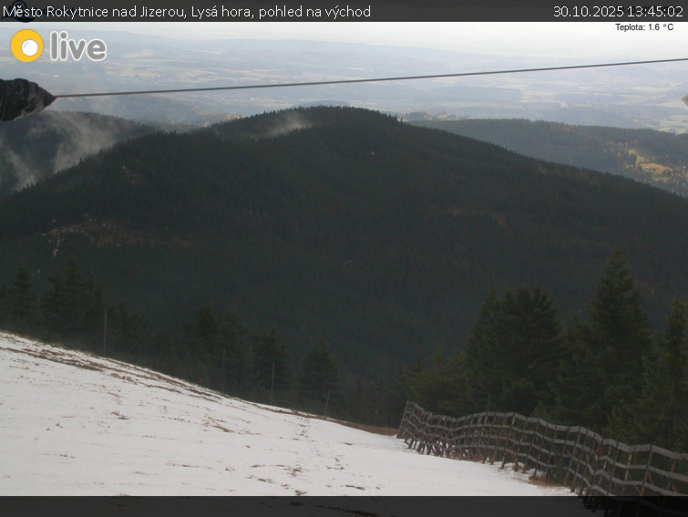 Město Rokytnice nad Jizerou - Lysá hora, pohled na východ - 30.10.2025 v 13:45 Město Rokytnice nad Jizerou - Lysá hora, pohled na východ - 30.10.2025 v 13:45