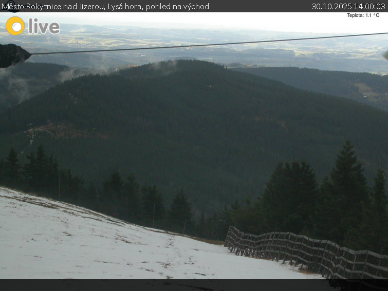 Město Rokytnice nad Jizerou - Lysá hora, pohled na východ - 30.10.2025 v 14:00 Město Rokytnice nad Jizerou - Lysá hora, pohled na východ - 30.10.2025 v 14:00