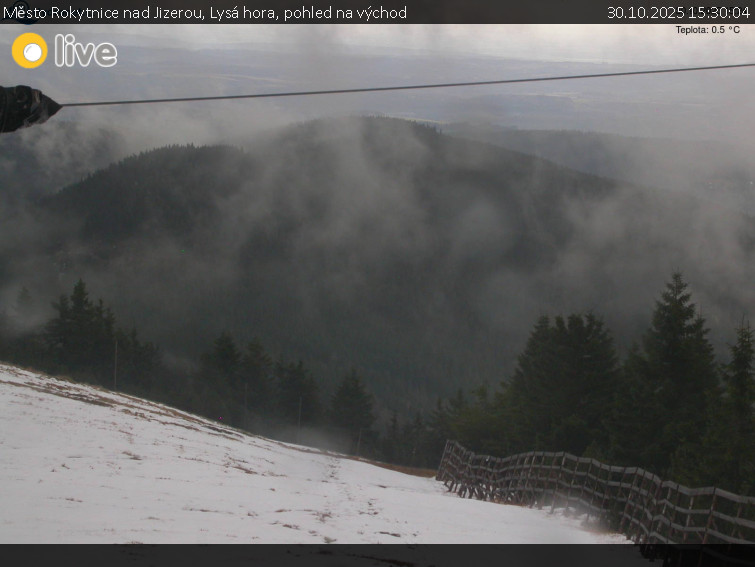 Město Rokytnice nad Jizerou - Lysá hora, pohled na východ - 30.10.2025 v 15:30 Město Rokytnice nad Jizerou - Lysá hora, pohled na východ - 30.10.2025 v 15:30