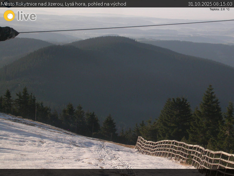 Město Rokytnice nad Jizerou - Lysá hora, pohled na východ - 31.10.2025 v 08:15 Město Rokytnice nad Jizerou - Lysá hora, pohled na východ - 31.10.2025 v 08:15